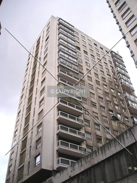 Photo 155-060-845