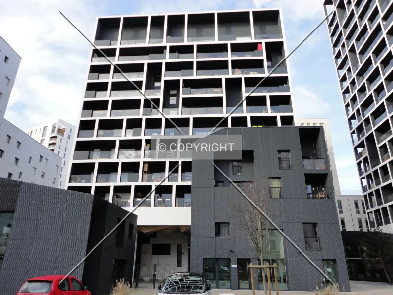 Photo 155-462-780