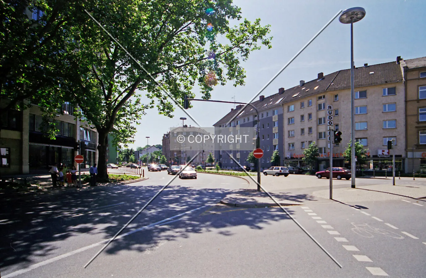 Photo 156-551-713