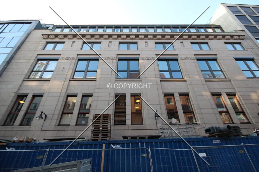 Photo 156-977-362
