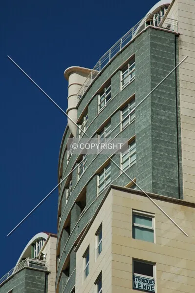 Photo 157-449-698