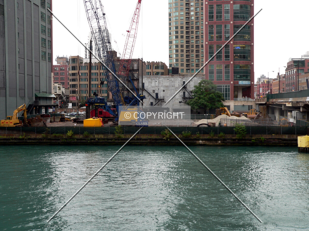 View to the north across the Chicago River from Wacker Drive