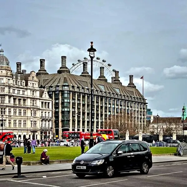 Photo 157-648-598