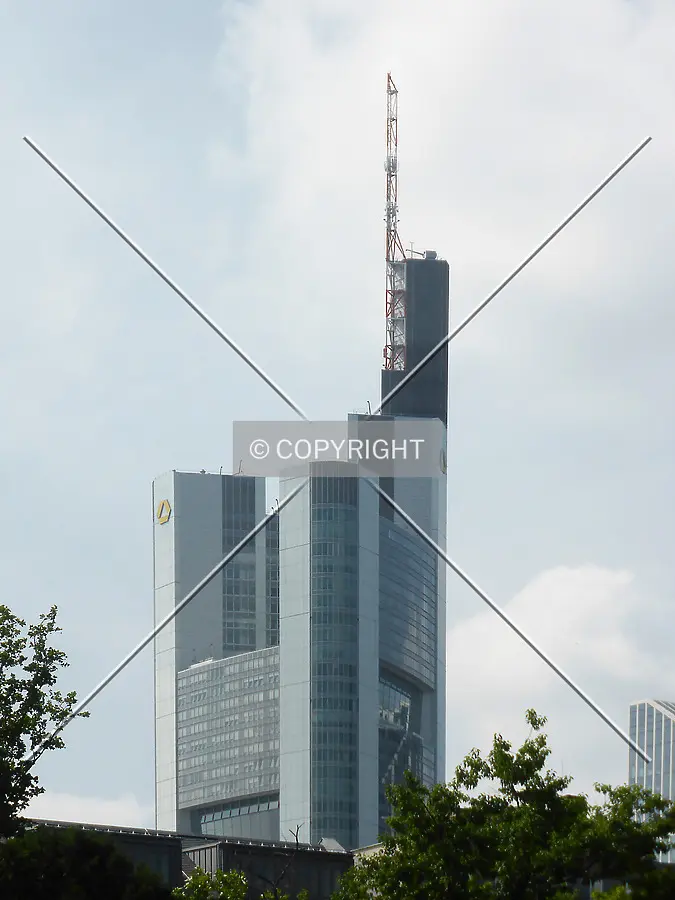 Top of Commerzbank Tower as seen from Bockenheimer Anlage
