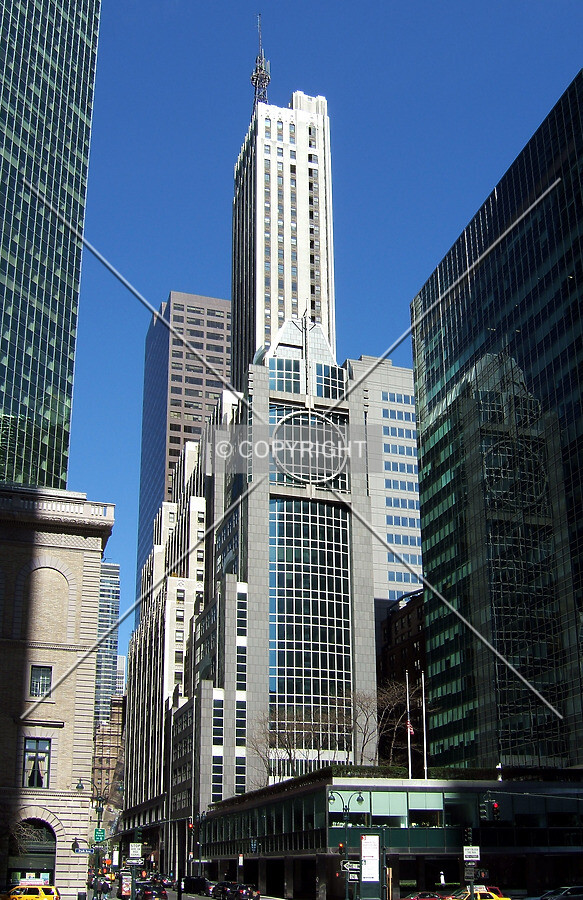 View from the southeast at 53rd Street and Park Avenue