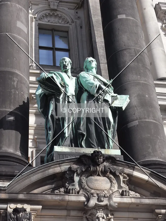 Figures on Berlin dome