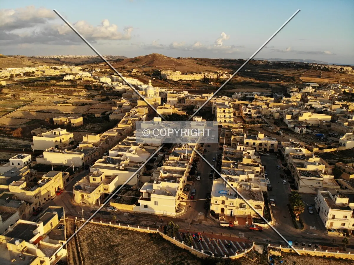 Photo 160-781-957