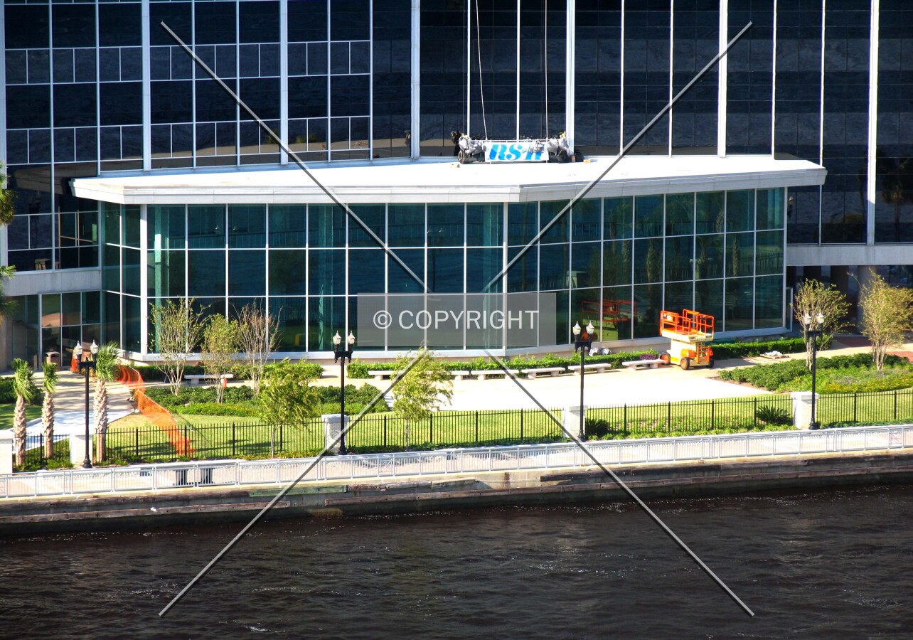 Glass-enclosed lobby on the south side, along the banks of the St. John's River