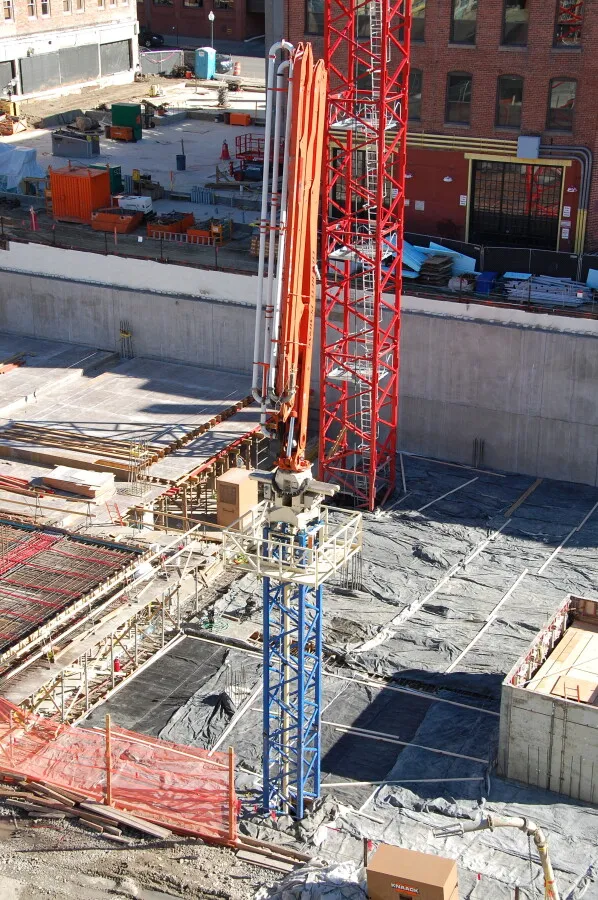 Concrete pump