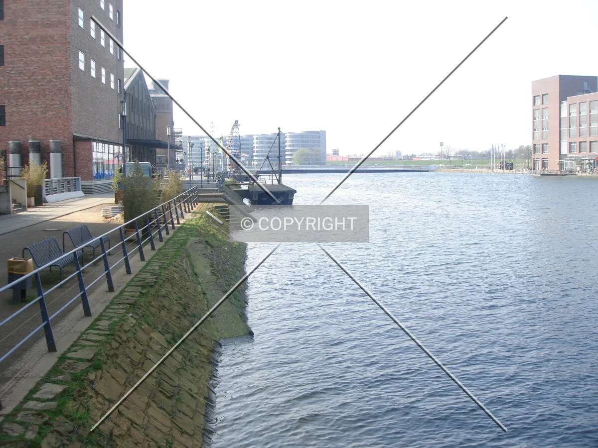 Five Boats as seen from Business Kontor In'n Hafen