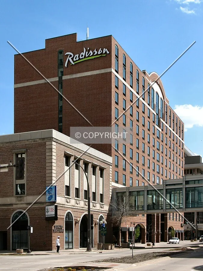 View to the south along Broadway