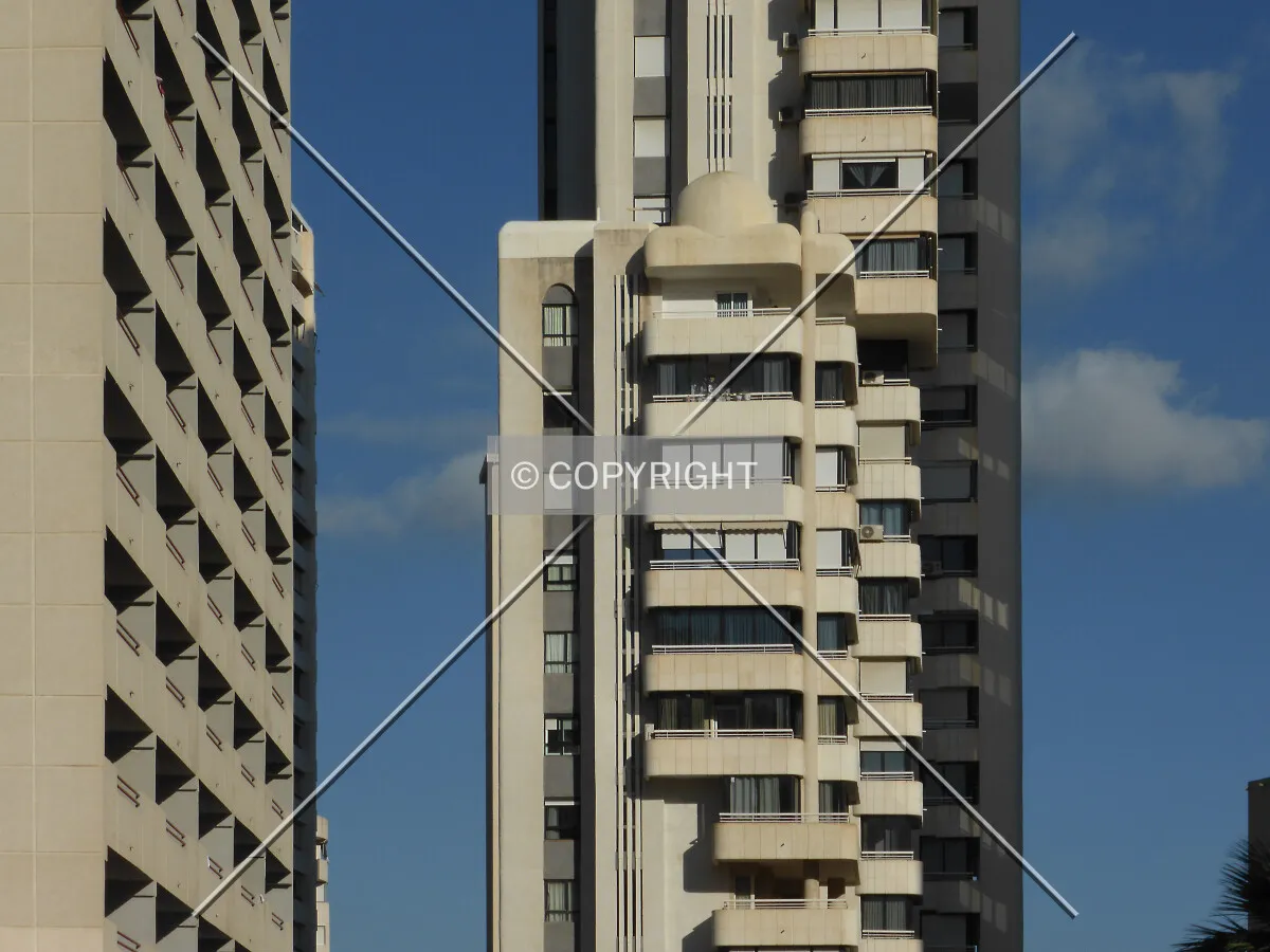 Photo 163-537-932