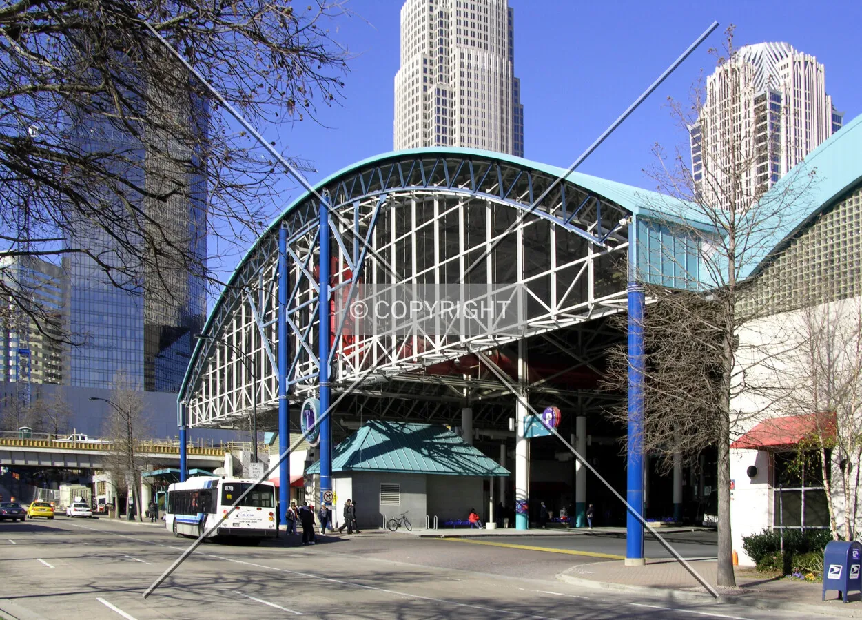 Southern entrance from the east along 4th Street