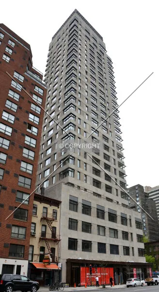 Photo 165-282-468