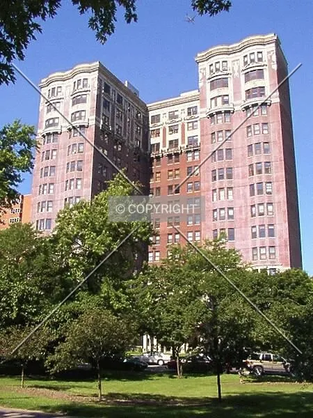 Photo 165-423-093