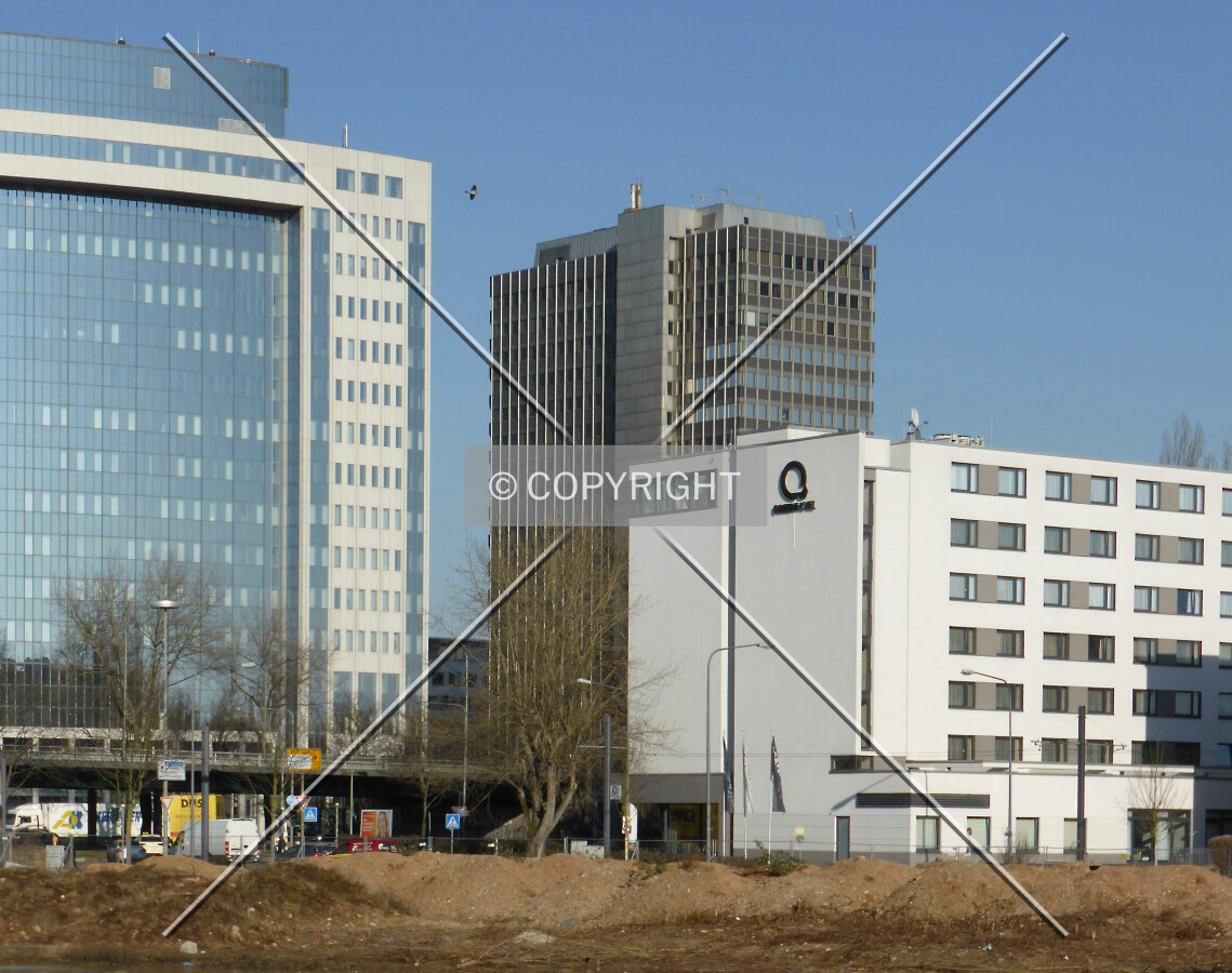 Photo 166-416-655