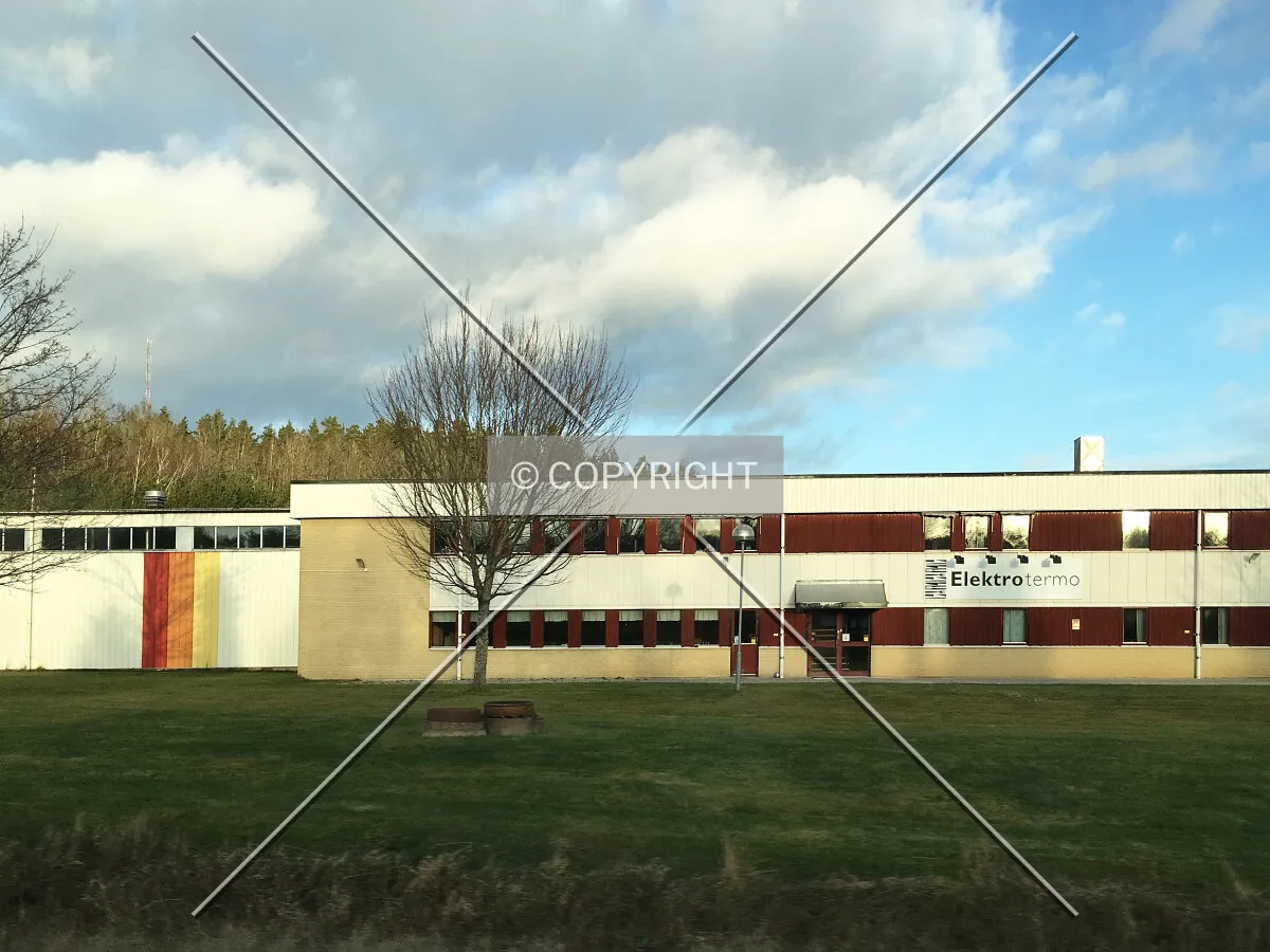 Photo 166-561-215