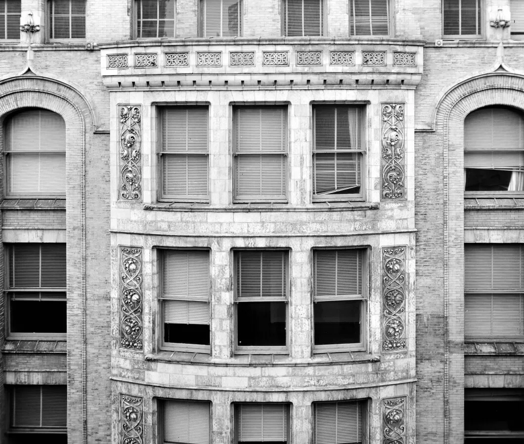 Pryor Street facade, central bay, sixth and seventh floors