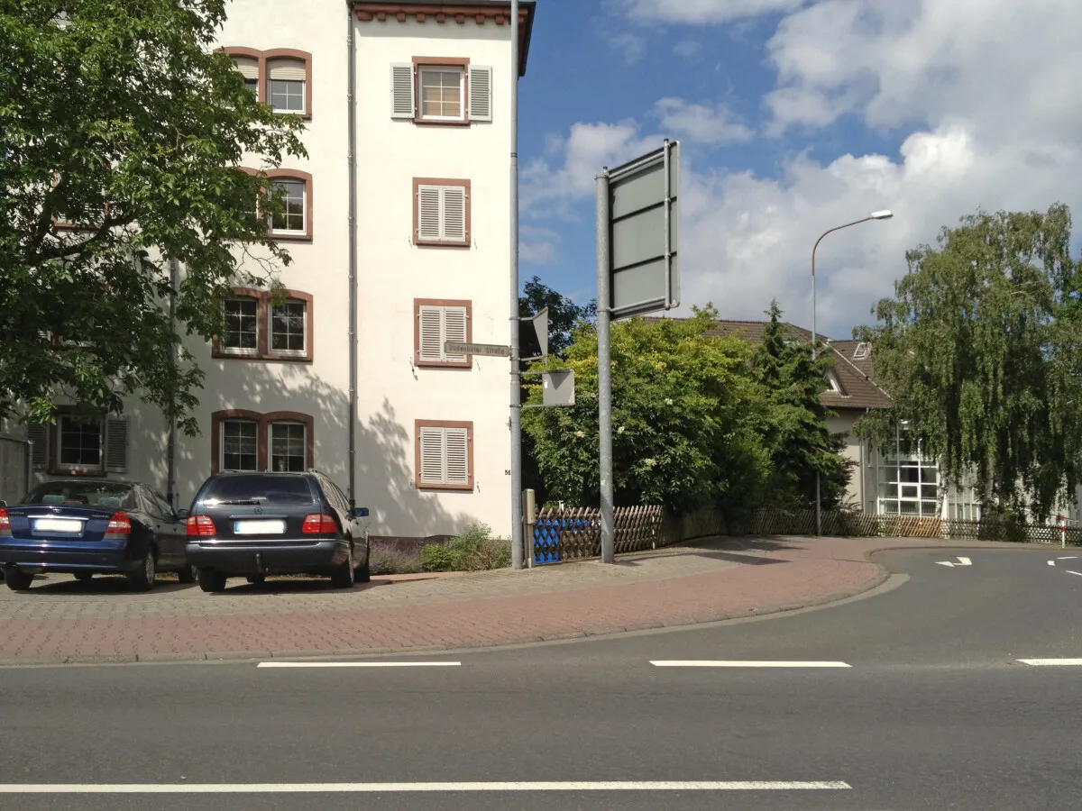Photo 167-069-781