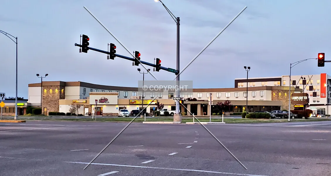 Photo 167-296-532