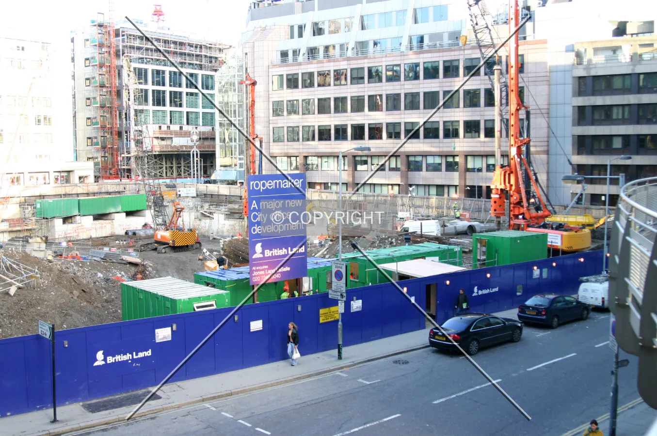 Elevated view into the building pit from a CityPoint walkway