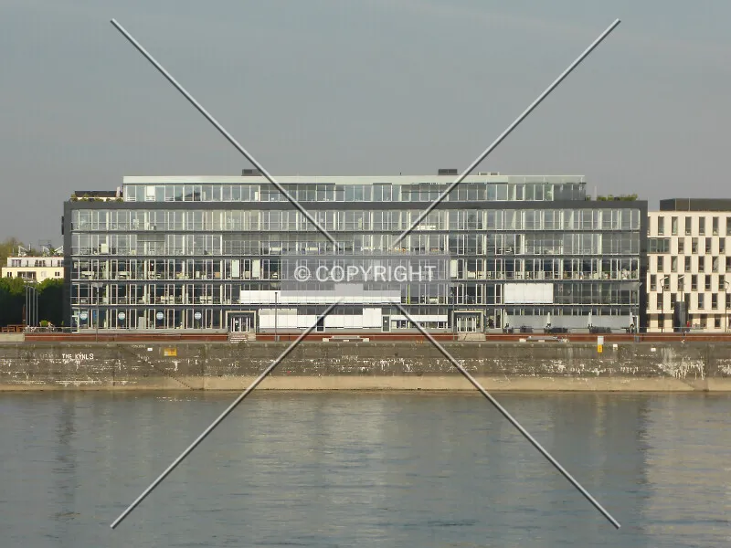 Photo 168-226-440