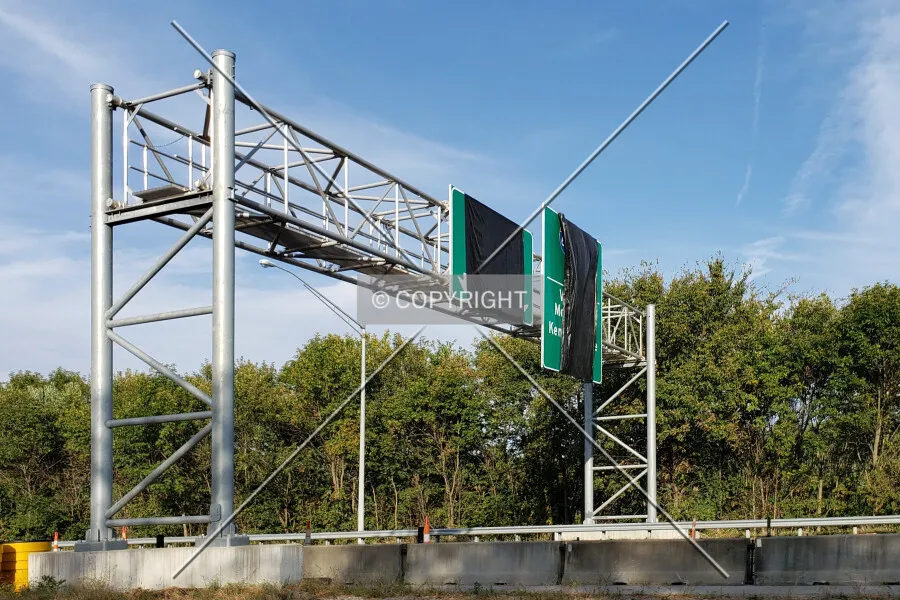 Photo 168-293-739
