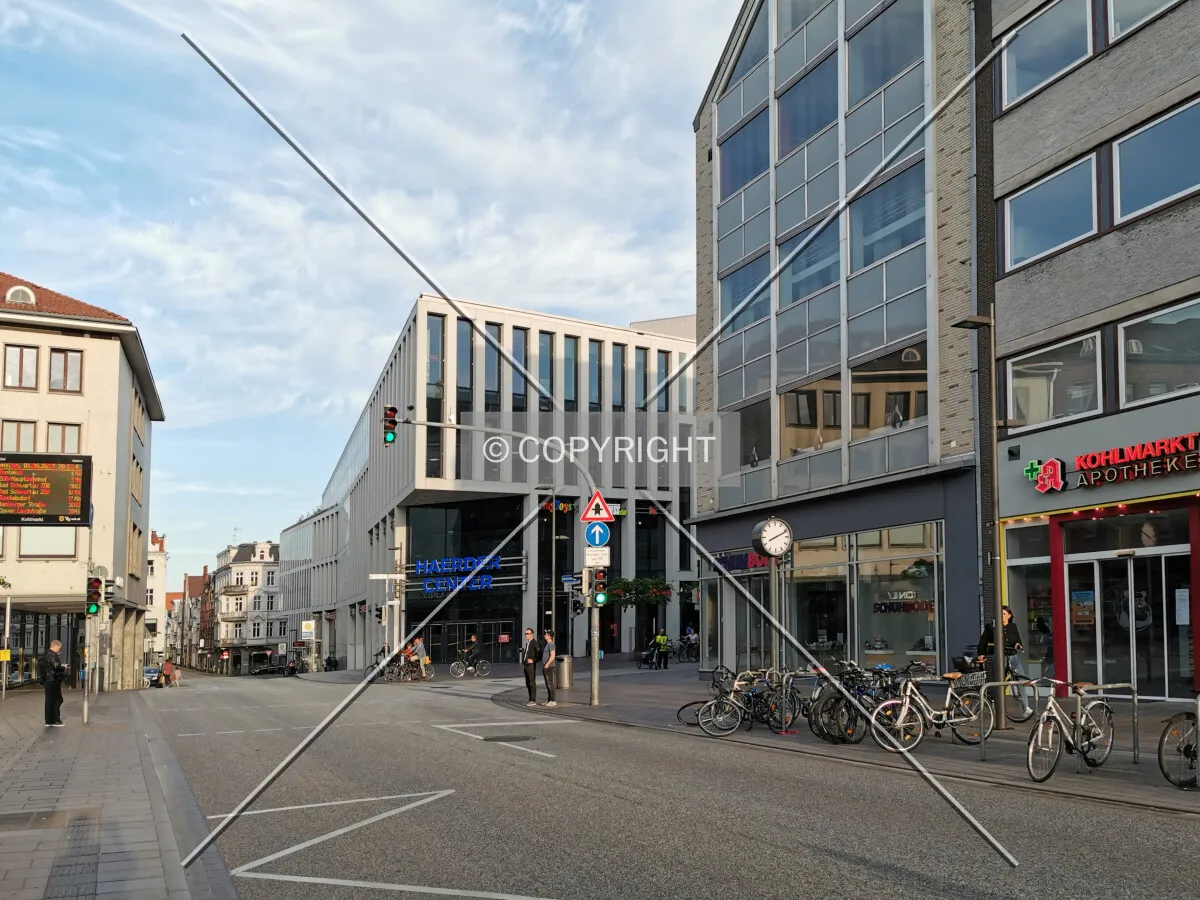 Photo 168-795-382
