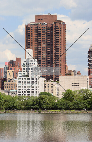Photo 169-295-884