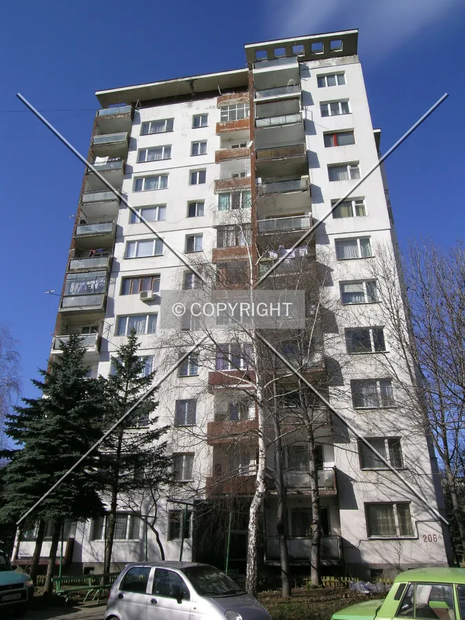 Photo 169-428-001