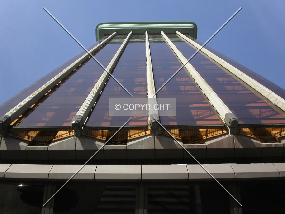 Looking up the building from Paseo de la Castellana