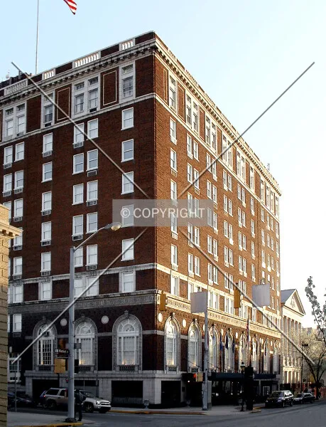 Photo 169-927-542