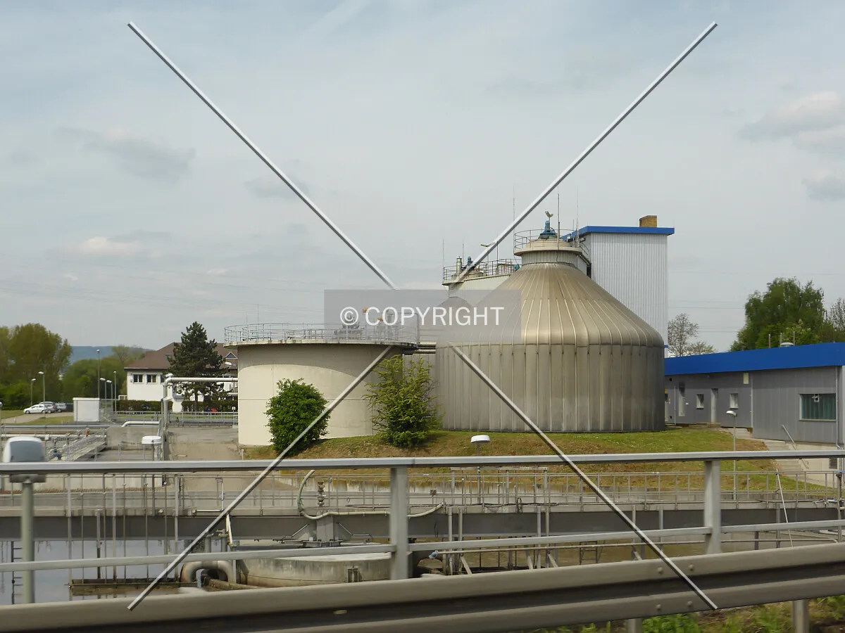 Photo 170-464-372