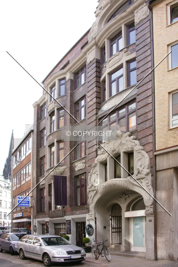 Photo 170-572-411