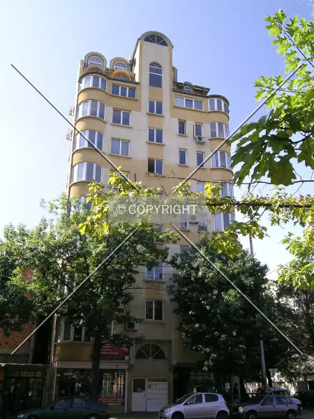 Photo 170-598-878