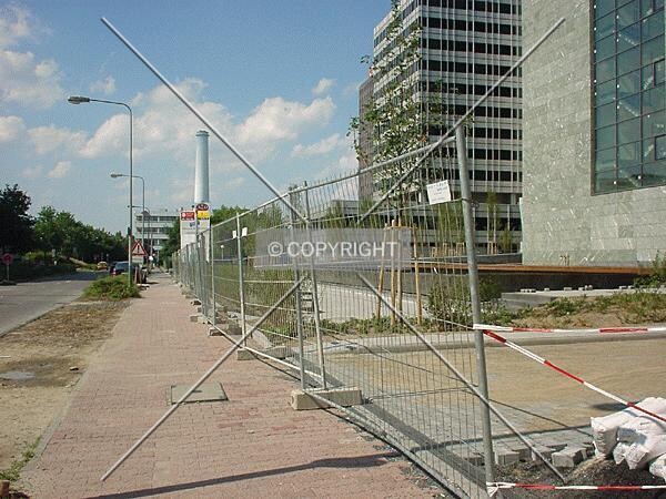 In front of the building at Herriotstraße