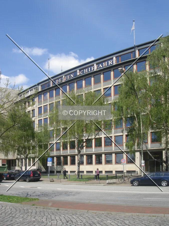 Photo 172-084-738