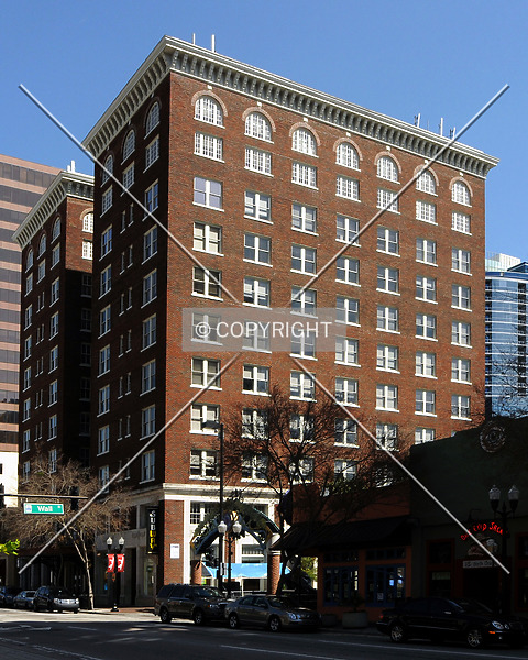 Photo 172-799-945