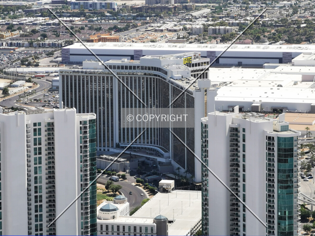 Photo 173-295-711