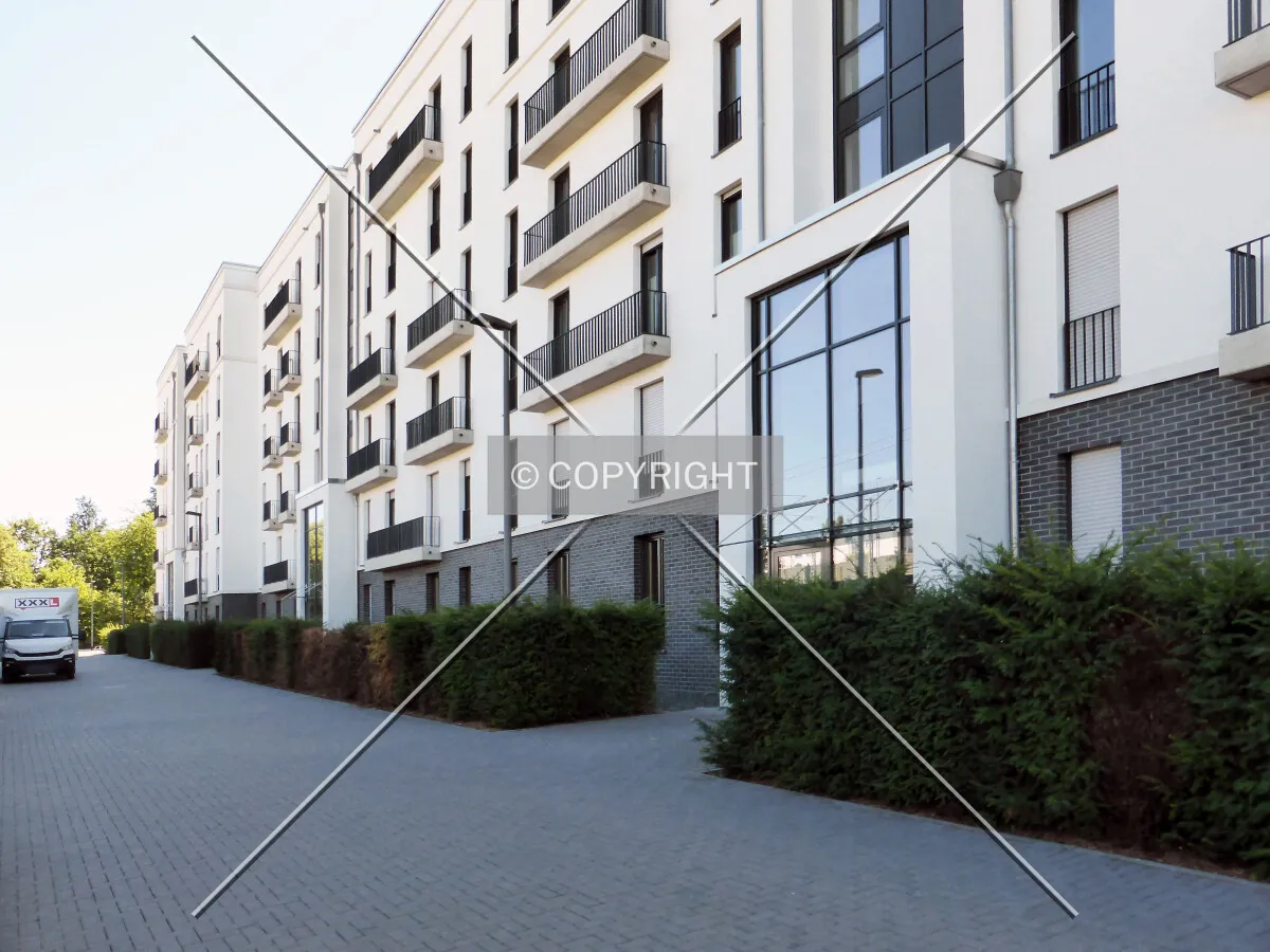Photo 173-371-515