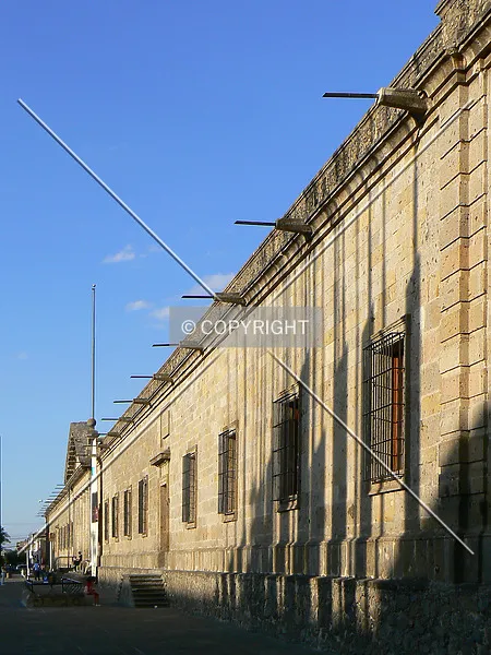 Photo 173-701-431