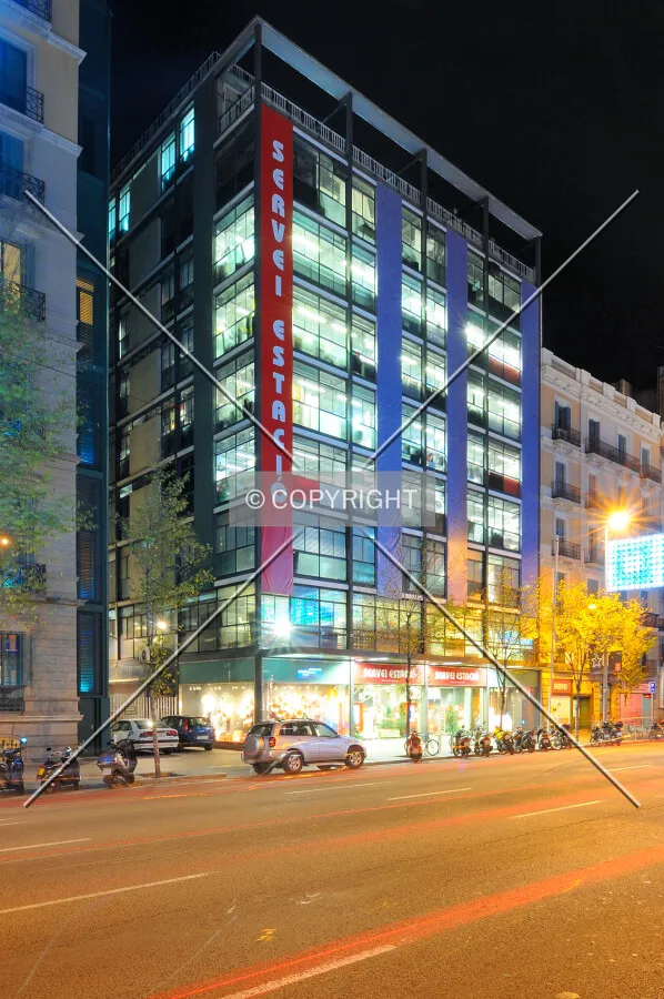 Servei Estació at night