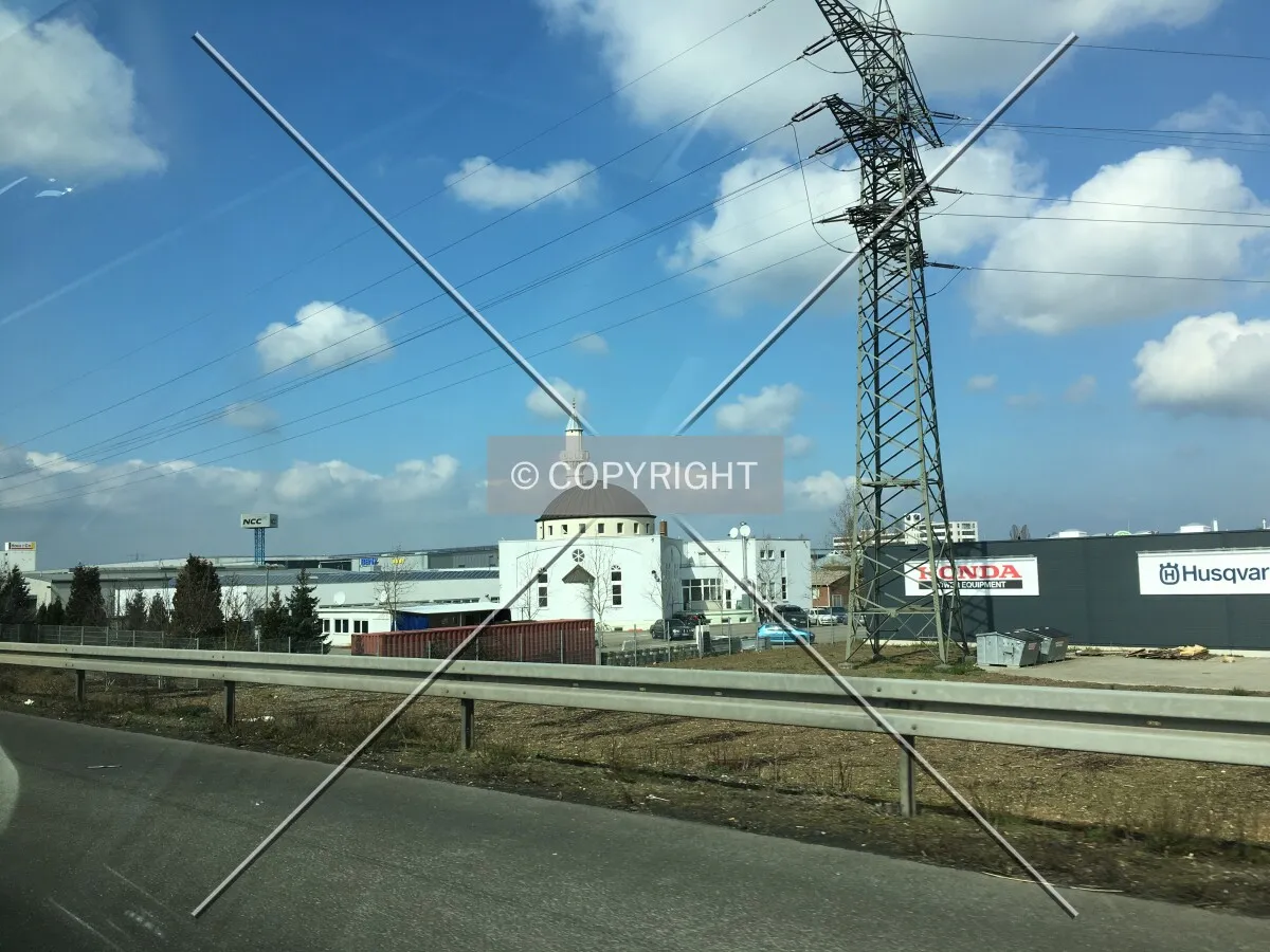 Photo 173-946-473