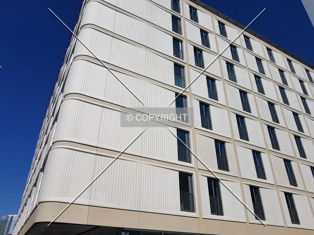 Photo 175-325-482