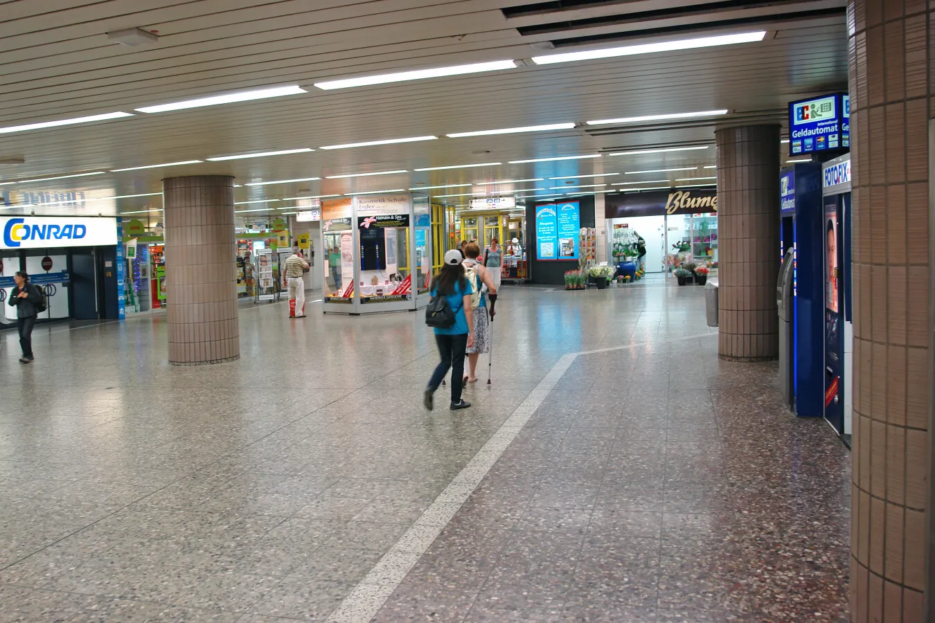 Photo 175-326-912