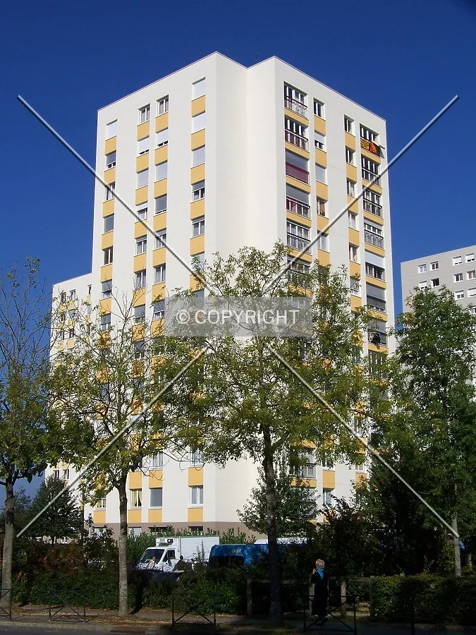 Angle sud-est vu depuis la Rue de Suisse après rénovation