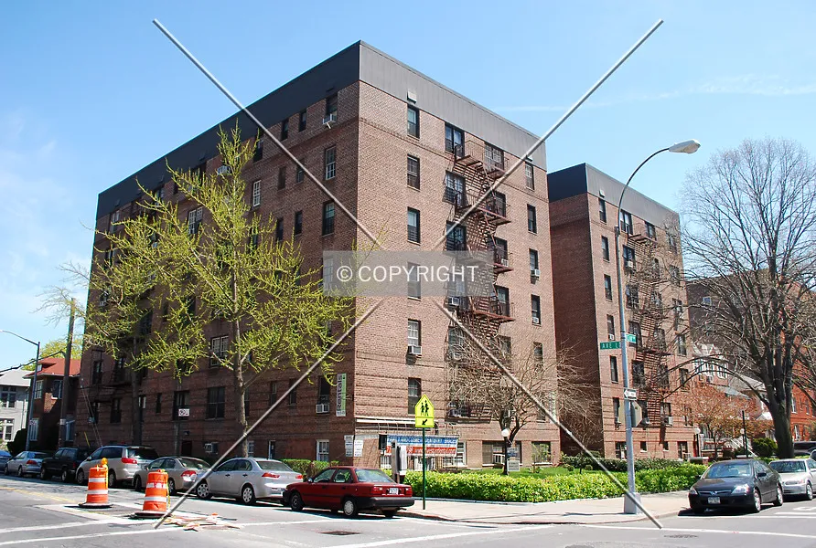 Photo 175-402-735