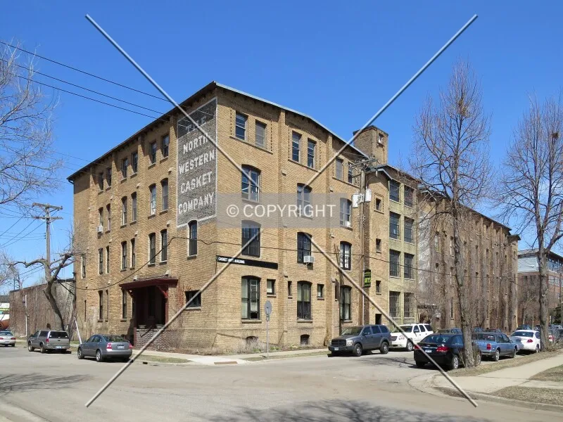 Photo 175-453-801
