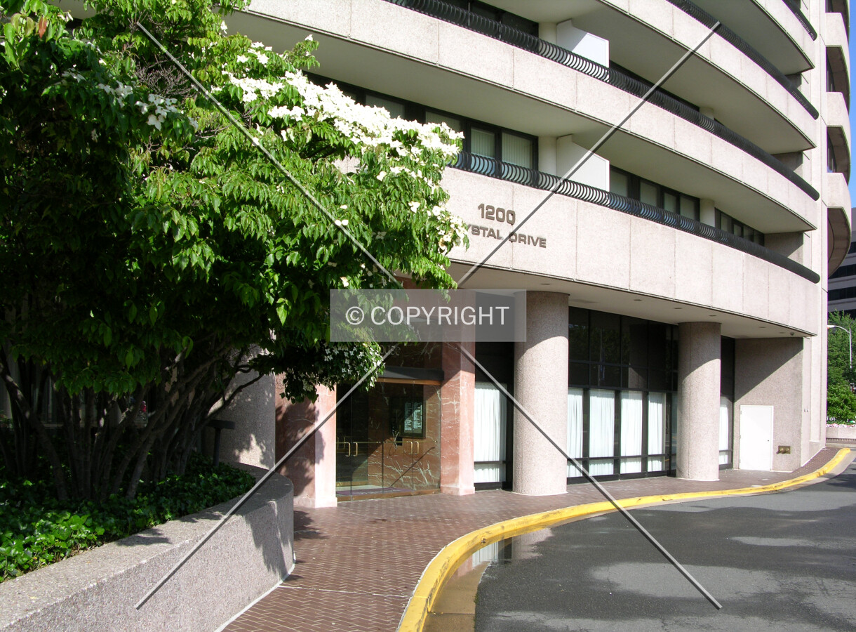Entrance off Crystal Drive