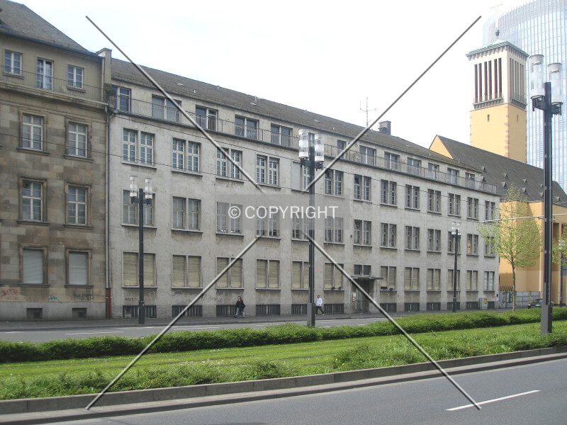 Photo 176-246-927